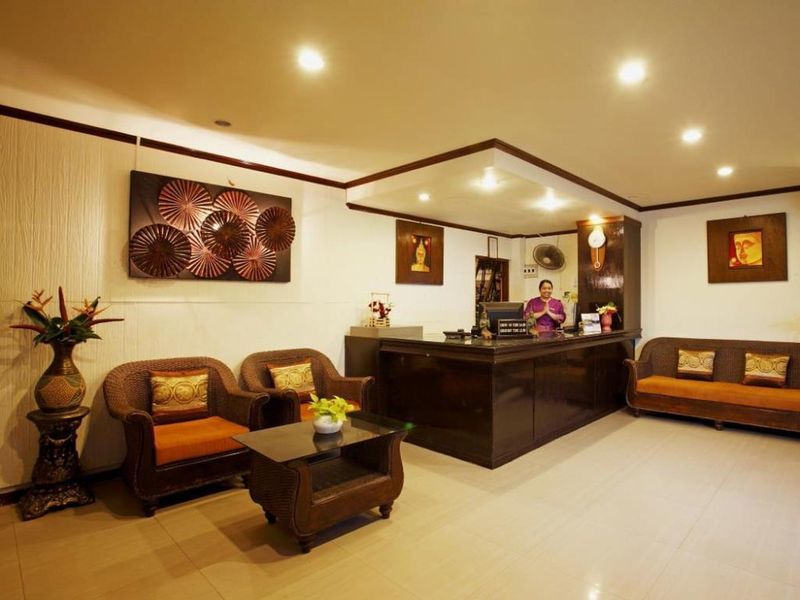 Bamboo Beach Hotel & Spa Patong Екстер'єр фото