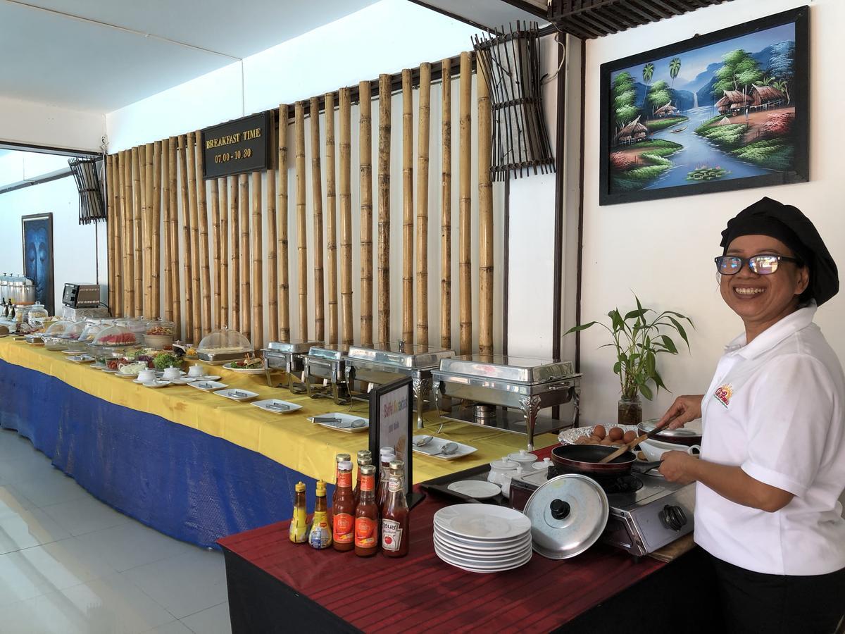 Bamboo Beach Hotel & Spa Patong Екстер'єр фото